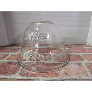 Vintage PYREX Colonial Mist Mixing Bowl Set Of 2 Floral Daisy Design Nesting VTG